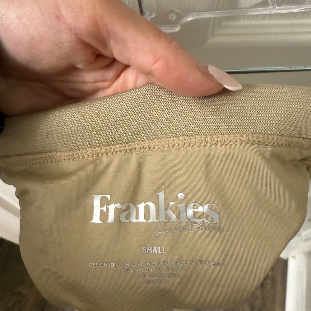 [NWT] Frankie's Bikinis Tan and Blue Floral Bikini S/M, Spring Bloom pattern - Picture 10 of 10